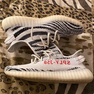 Yeezy 350 v2 Zebra